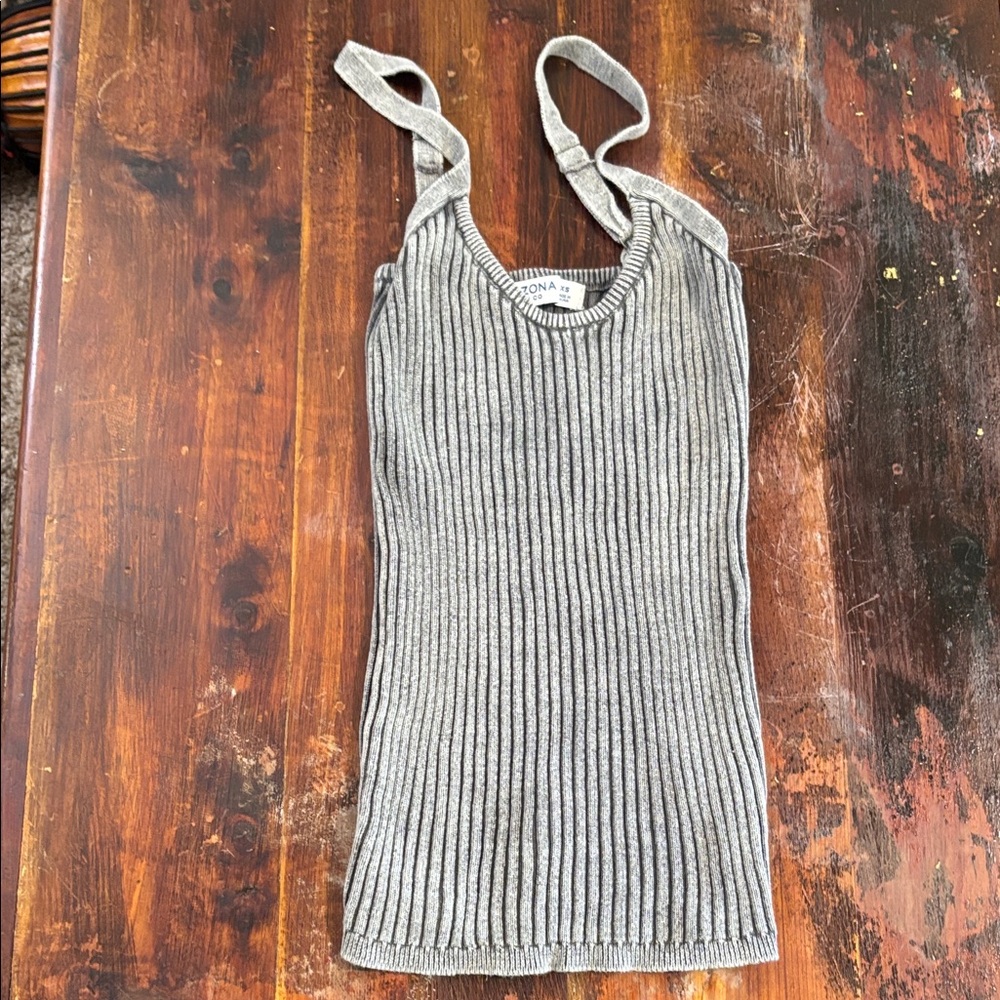 Arizona Jean Company Gray Ribbed Tank Top